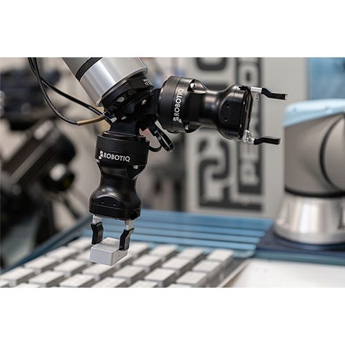 Robotiq CNC machine loading kit