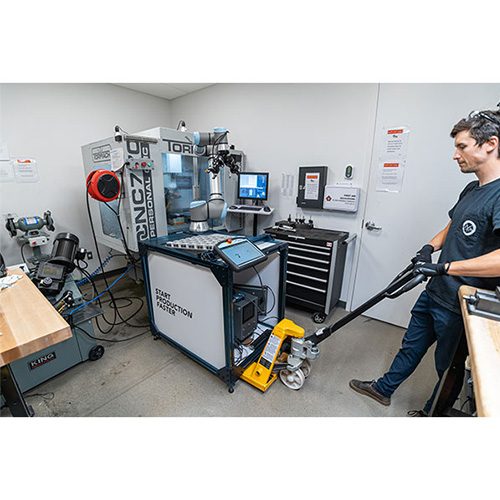 Robotiq CNC machine loading kit